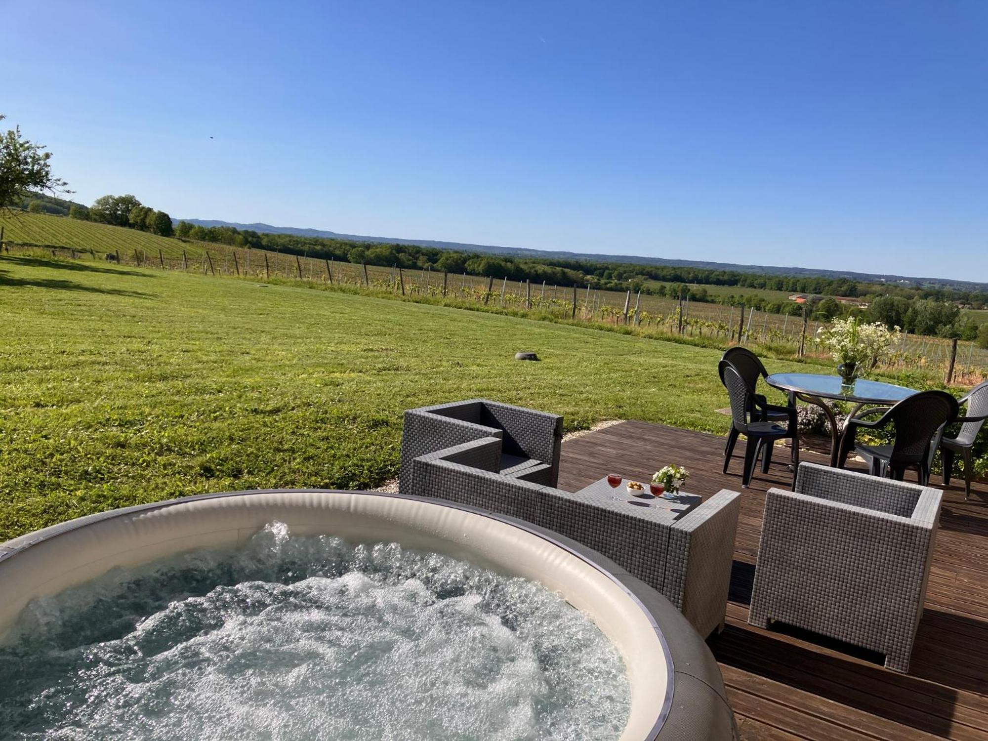 Perigourdine Avec Spa Et Vue Pomport Ngoại thất bức ảnh
